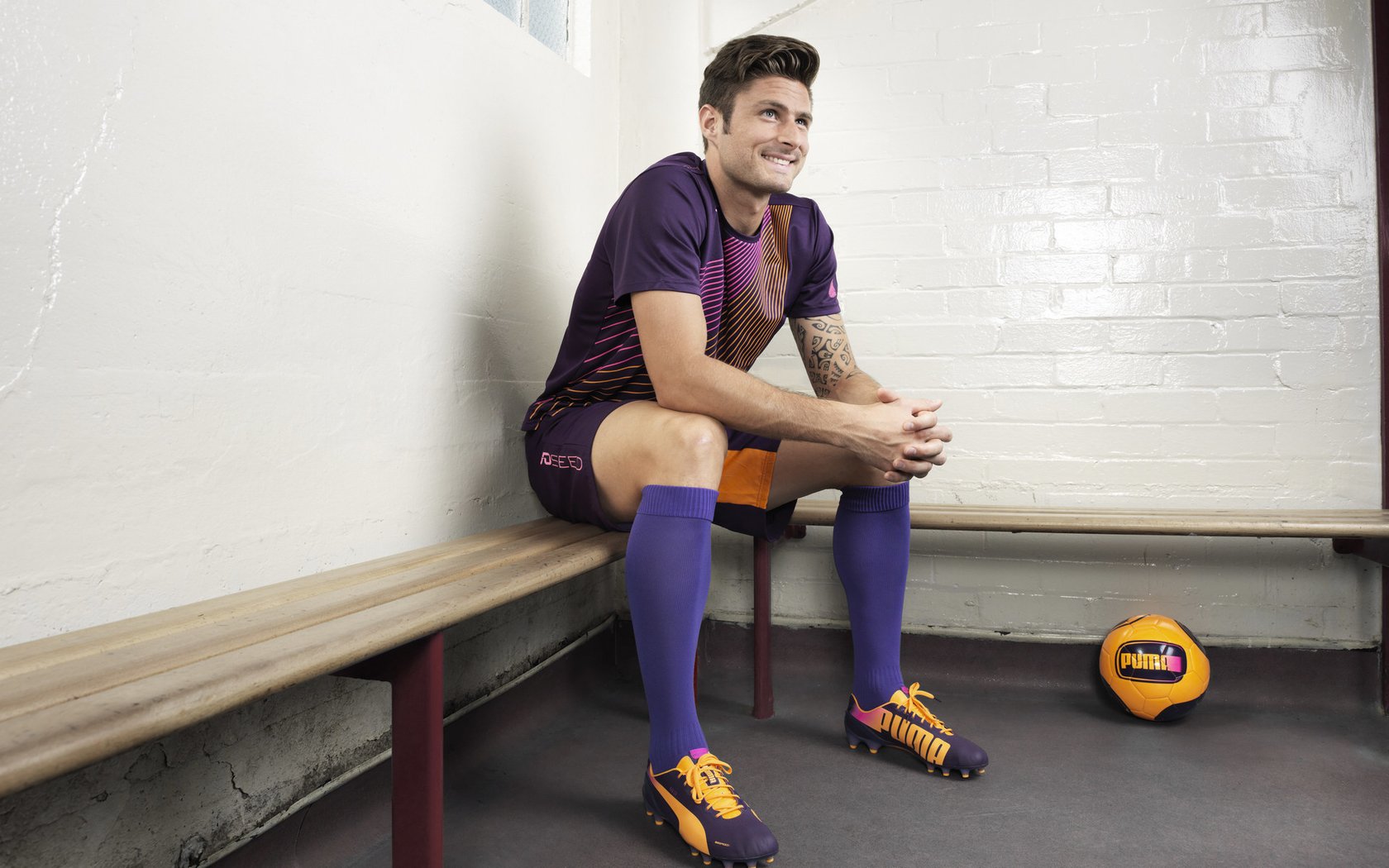 欧洲杯青训成果在大赛中得到检验并备受认可，欧洲杯训练足球